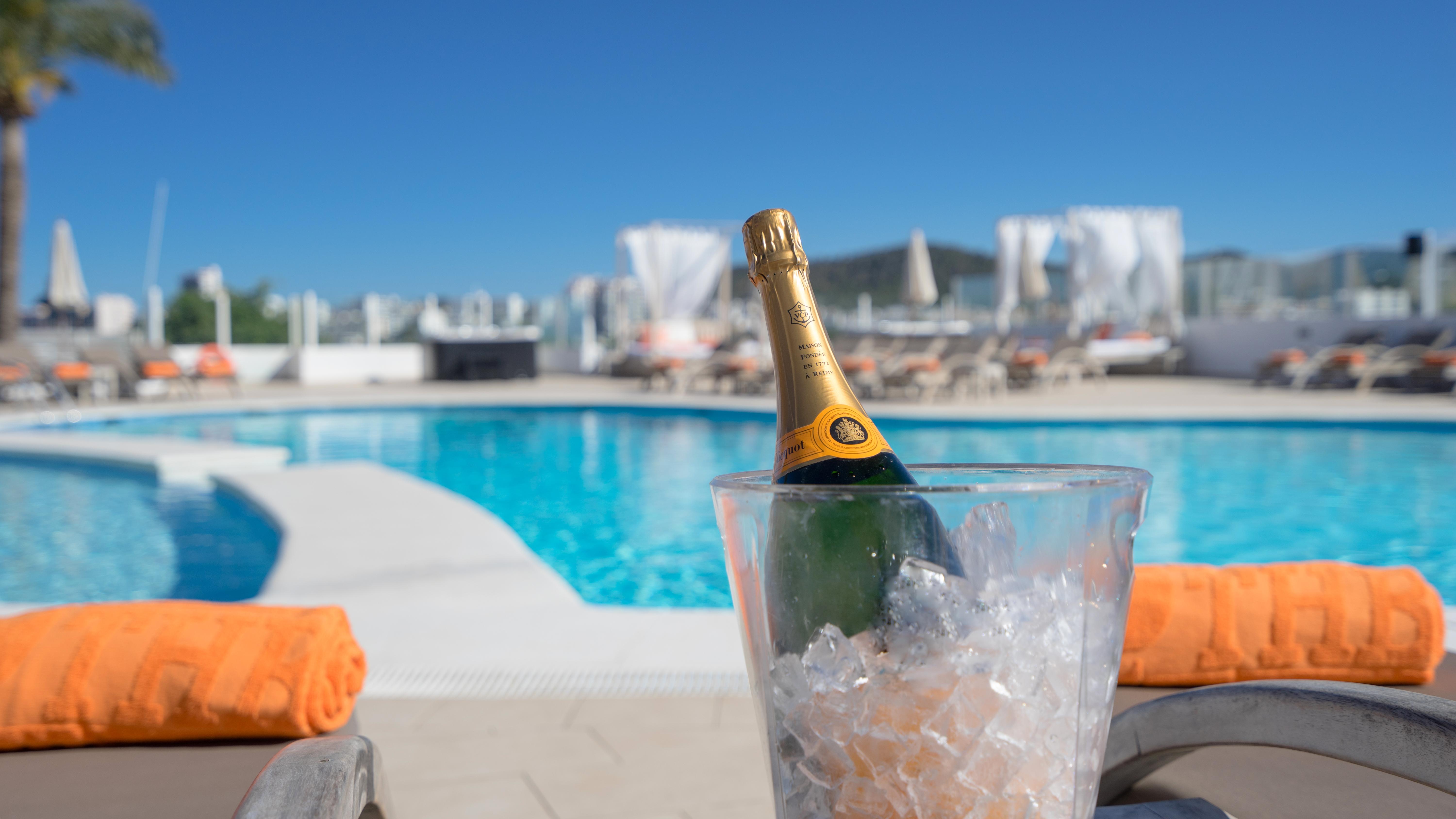 Thb Ocean Beach - Adults Only San Antonio  Luaran gambar