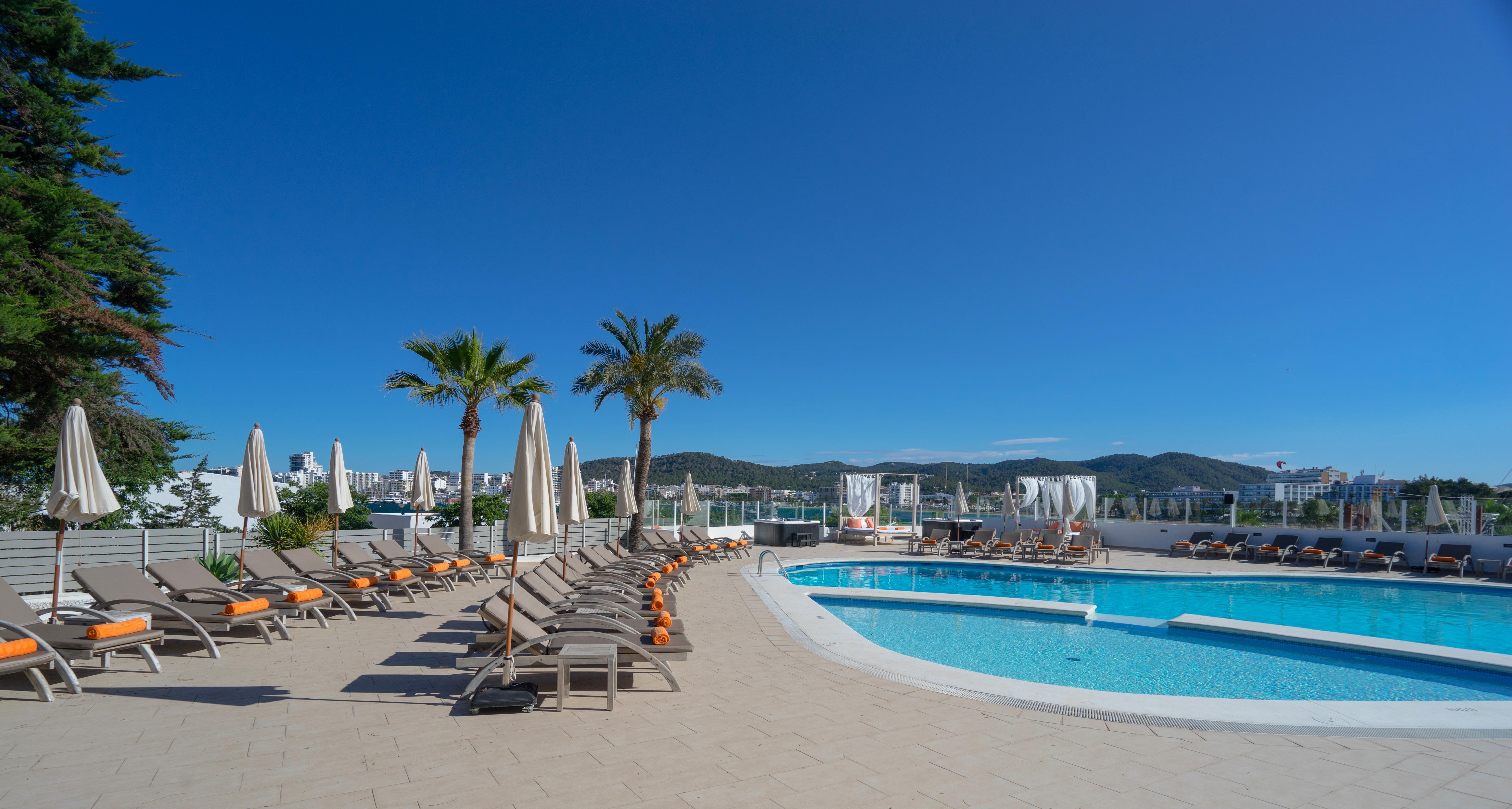Thb Ocean Beach - Adults Only San Antonio  Luaran gambar