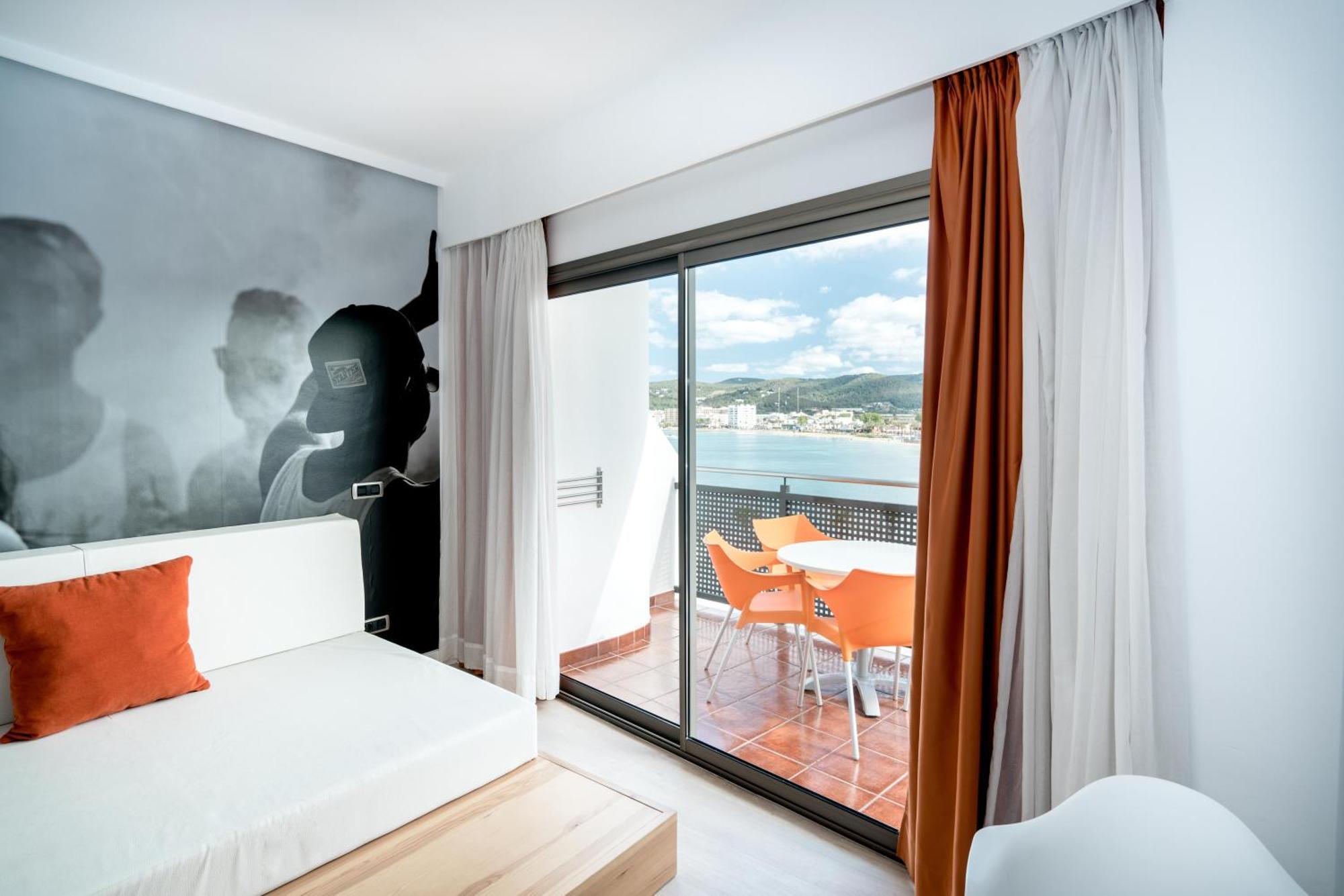Thb Ocean Beach - Adults Only San Antonio  Luaran gambar
