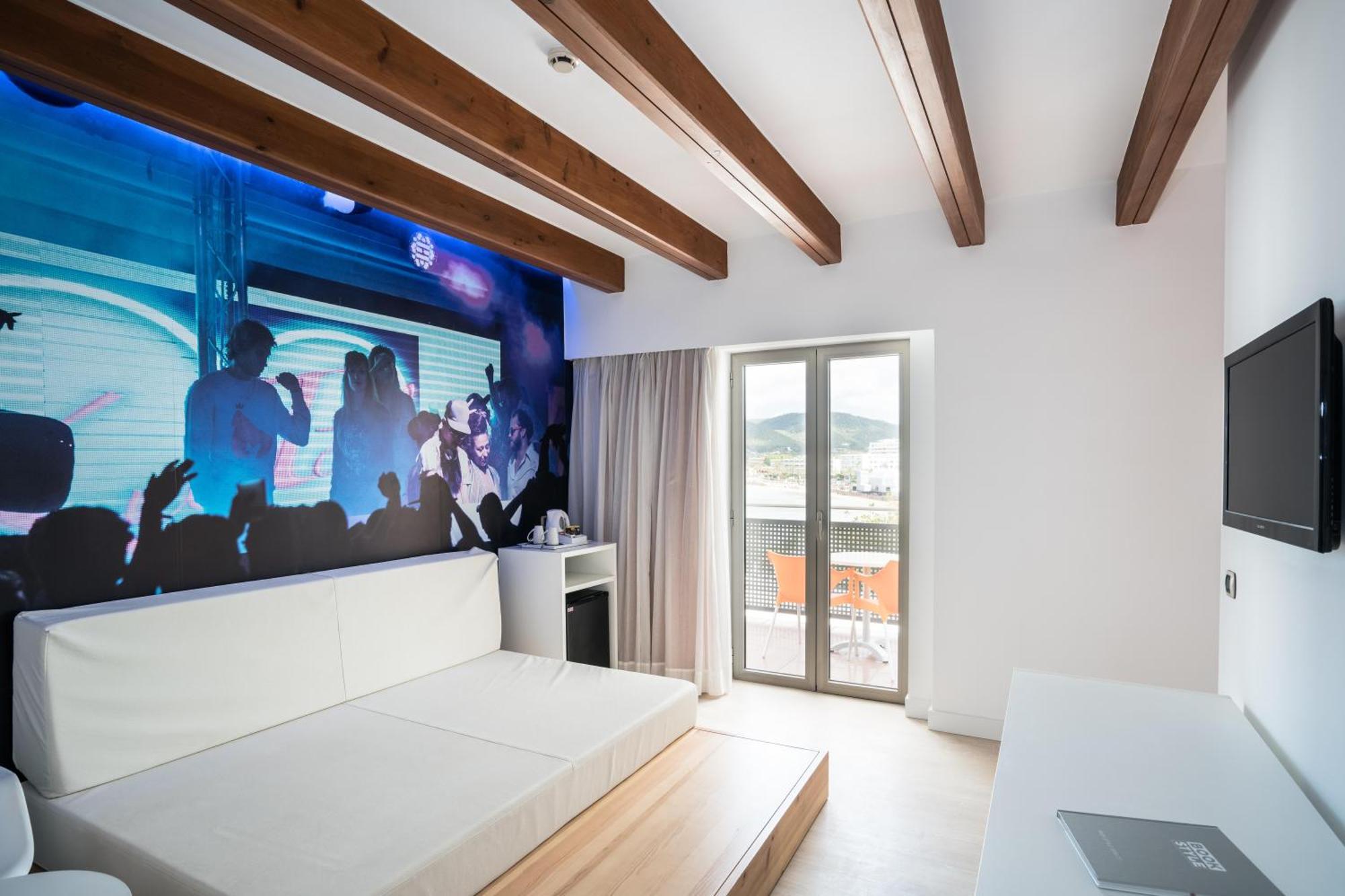 Thb Ocean Beach - Adults Only San Antonio  Luaran gambar