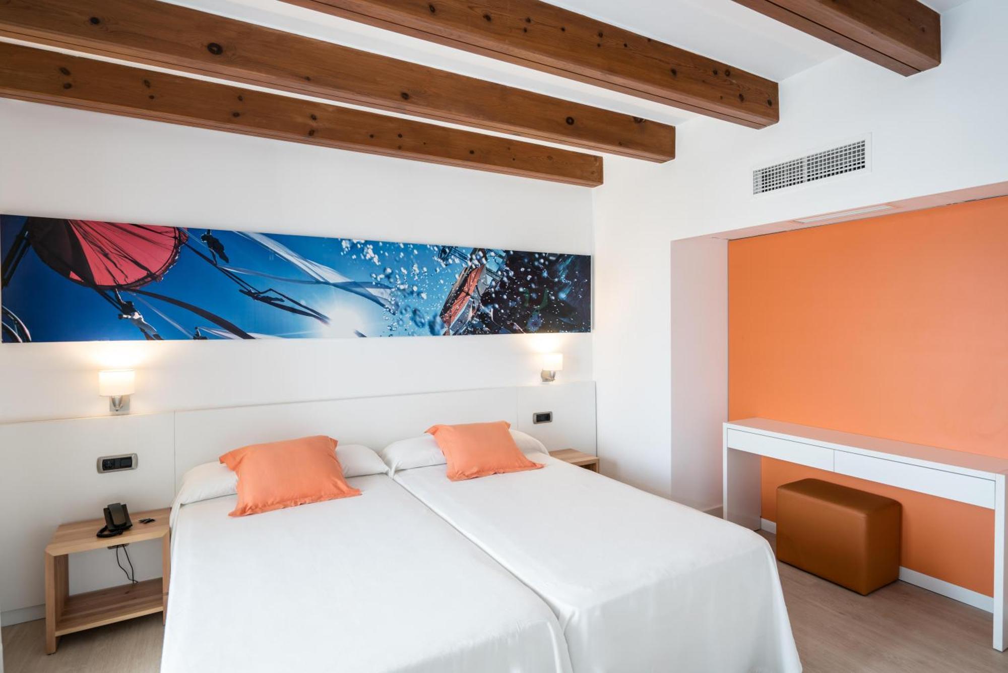 Thb Ocean Beach - Adults Only San Antonio  Luaran gambar
