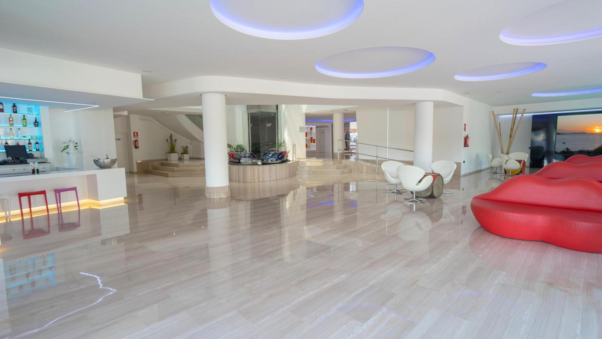 Thb Ocean Beach - Adults Only San Antonio  Luaran gambar