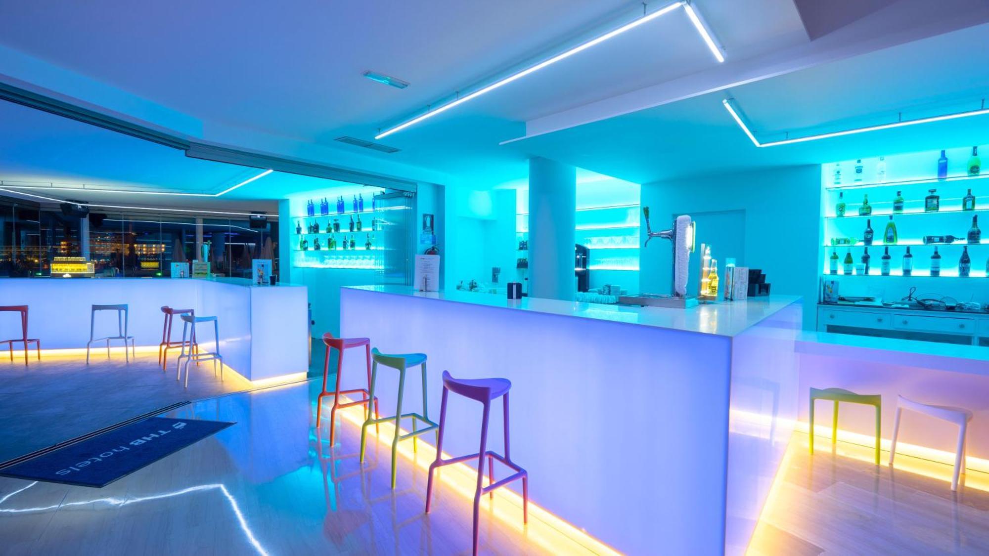 Thb Ocean Beach - Adults Only San Antonio  Luaran gambar