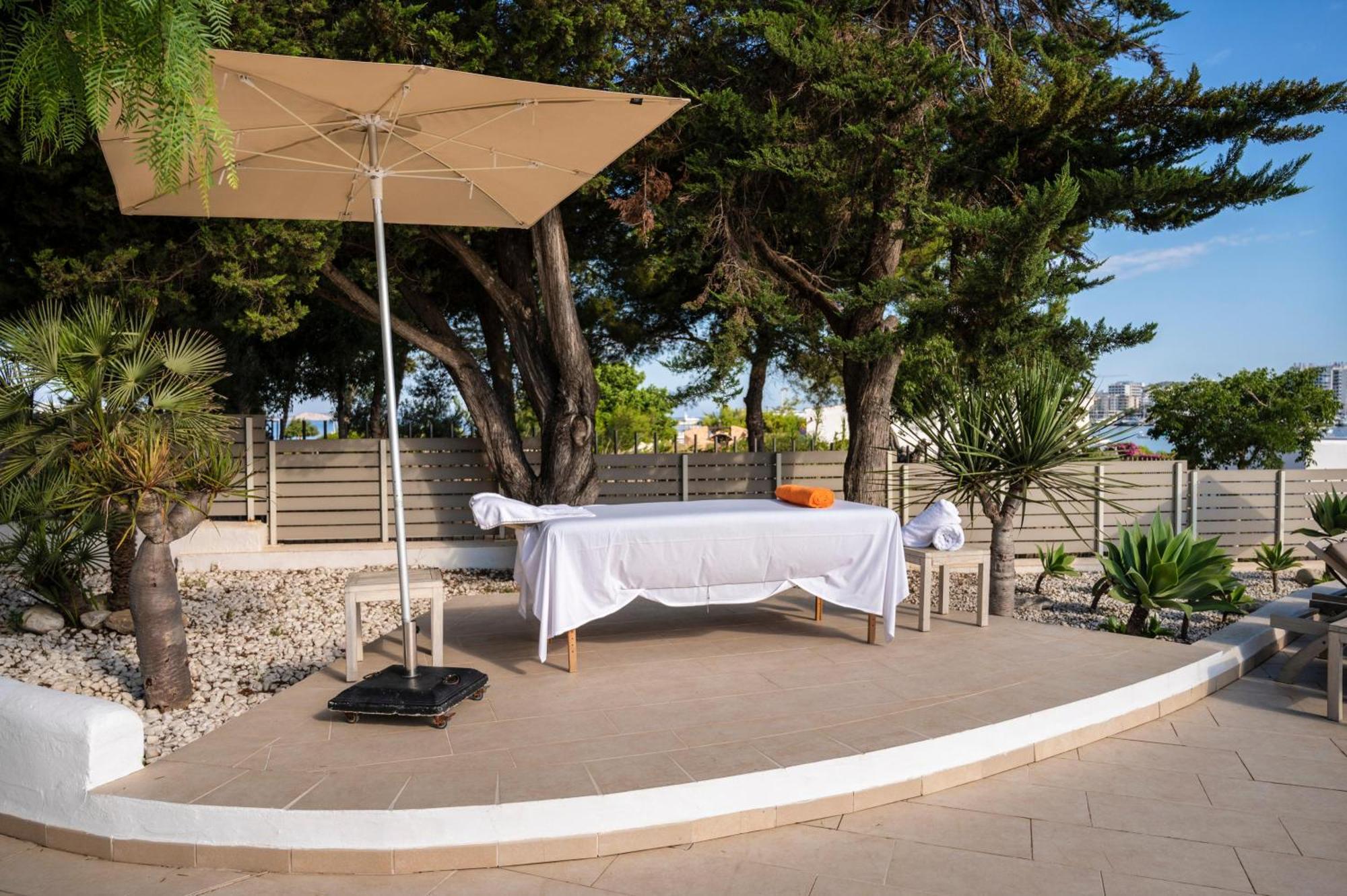 Thb Ocean Beach - Adults Only San Antonio  Luaran gambar