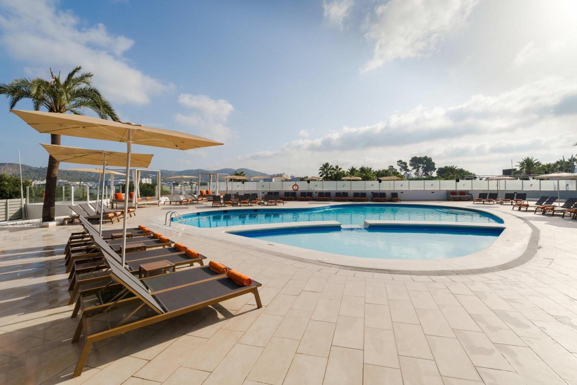 Thb Ocean Beach - Adults Only San Antonio  Luaran gambar