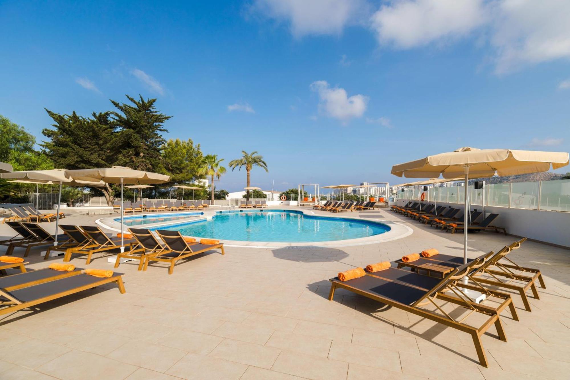 Thb Ocean Beach - Adults Only San Antonio  Luaran gambar